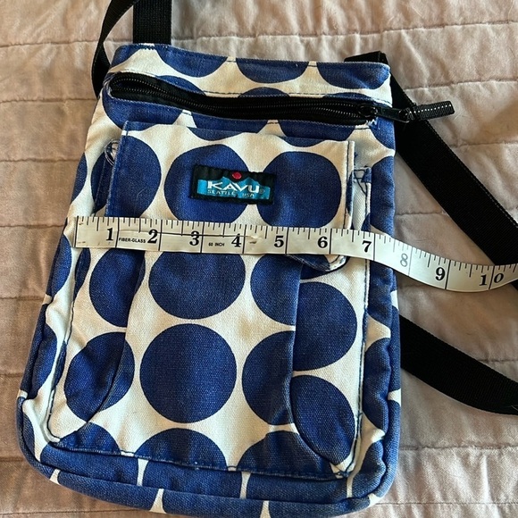 Kavu crossbody cotton canvas royal blue white polka dots adjustable black strap - Picture 3 of 11